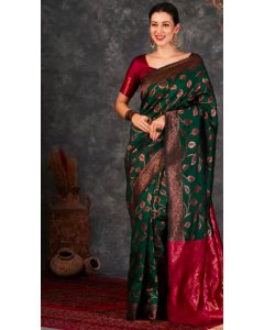 Woven, Embellished, Self Design Kanjivaram Silk Blend, Jacquard Saree  (Dark Green, Gold)
